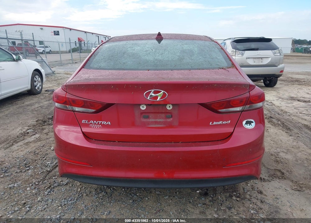 2017 HYUNDAI ELANTRA VIN: KMHD84LF4HU358834