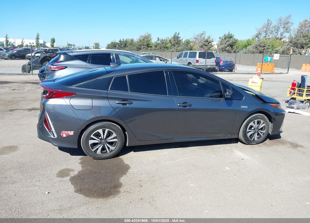 2018 TOYOTA PRIUS PRIME VIN: JTDKARFP1J3078284