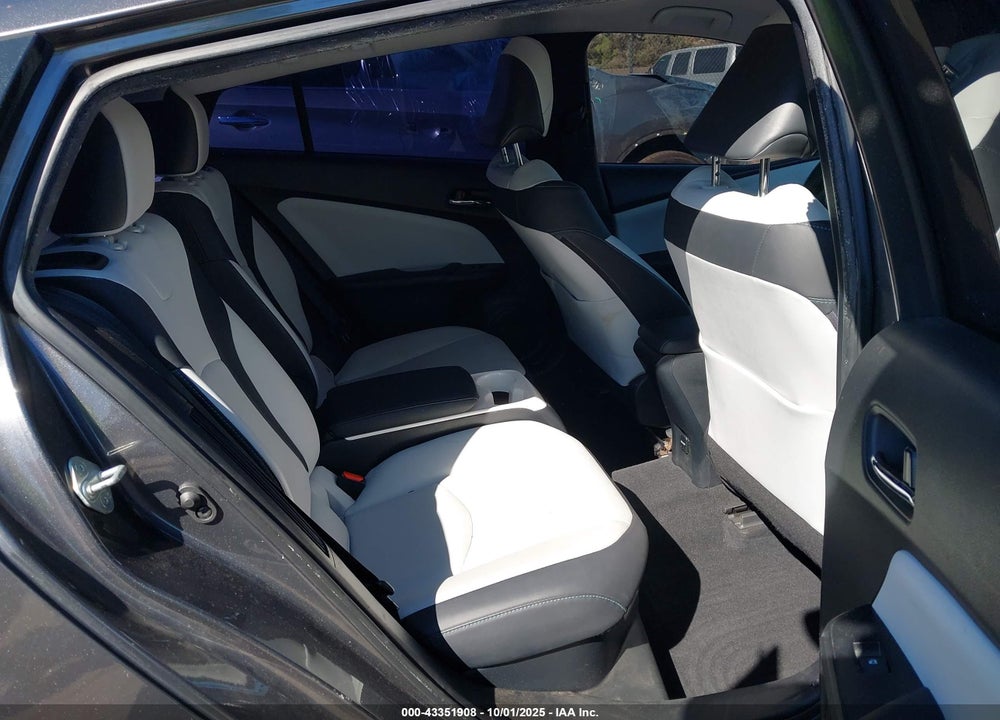 2018 TOYOTA PRIUS PRIME VIN: JTDKARFP1J3078284