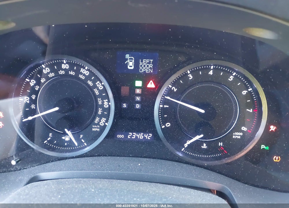 2015 LEXUS IS 250C VIN: JTHFF2C29F2532439