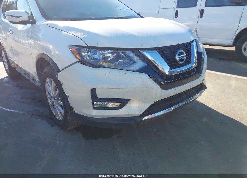 2017 NISSAN ROGUE VIN: 5N1AT2MV1HC732804