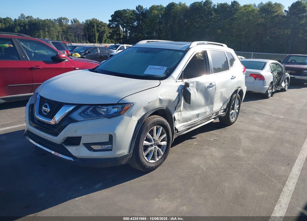 2017 NISSAN ROGUE VIN: 5N1AT2MV1HC732804