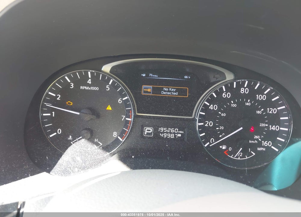 2013 NISSAN PATHFINDER VIN: 5N1AR2MN7DC631033