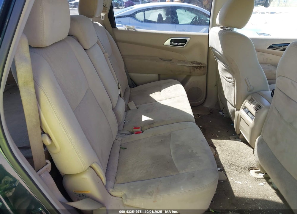 2013 NISSAN PATHFINDER VIN: 5N1AR2MN7DC631033