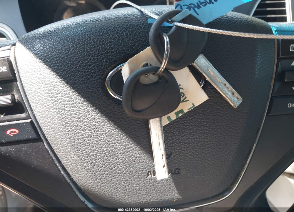 2016 HYUNDAI SONATA VIN: 5NPE24AF4GH338718