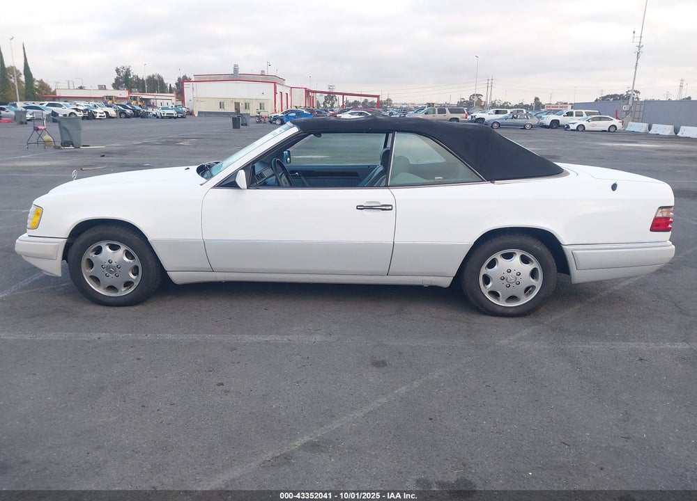 1995 MERCEDES-BENZ E 320 VIN: WDBEA66E2SC242779