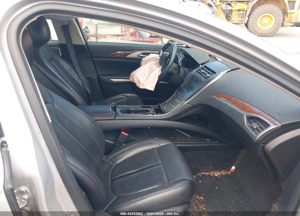 2015 LINCOLN MKZ VIN: 3LN6L2J97FR604269