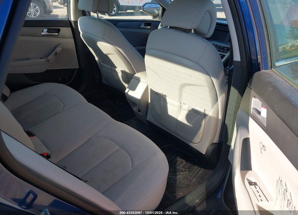2016 HYUNDAI SONATA SE VIN: 5NPE24AF9GH339556