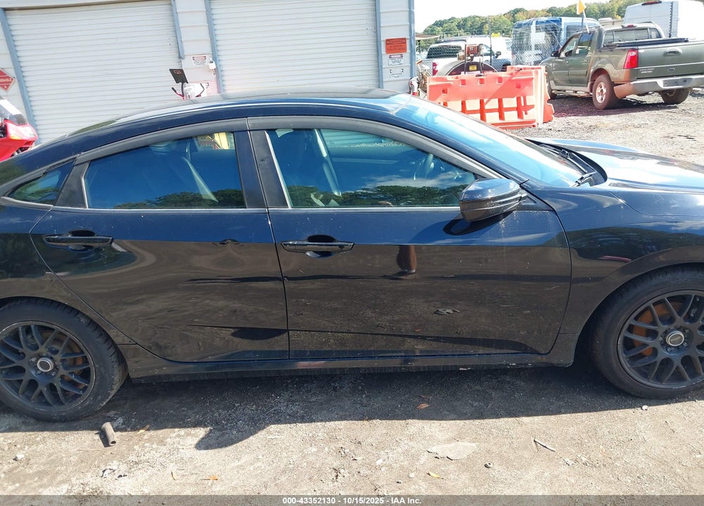 2018 HONDA CIVIC LX VIN: 2HGFC2F52JH570189