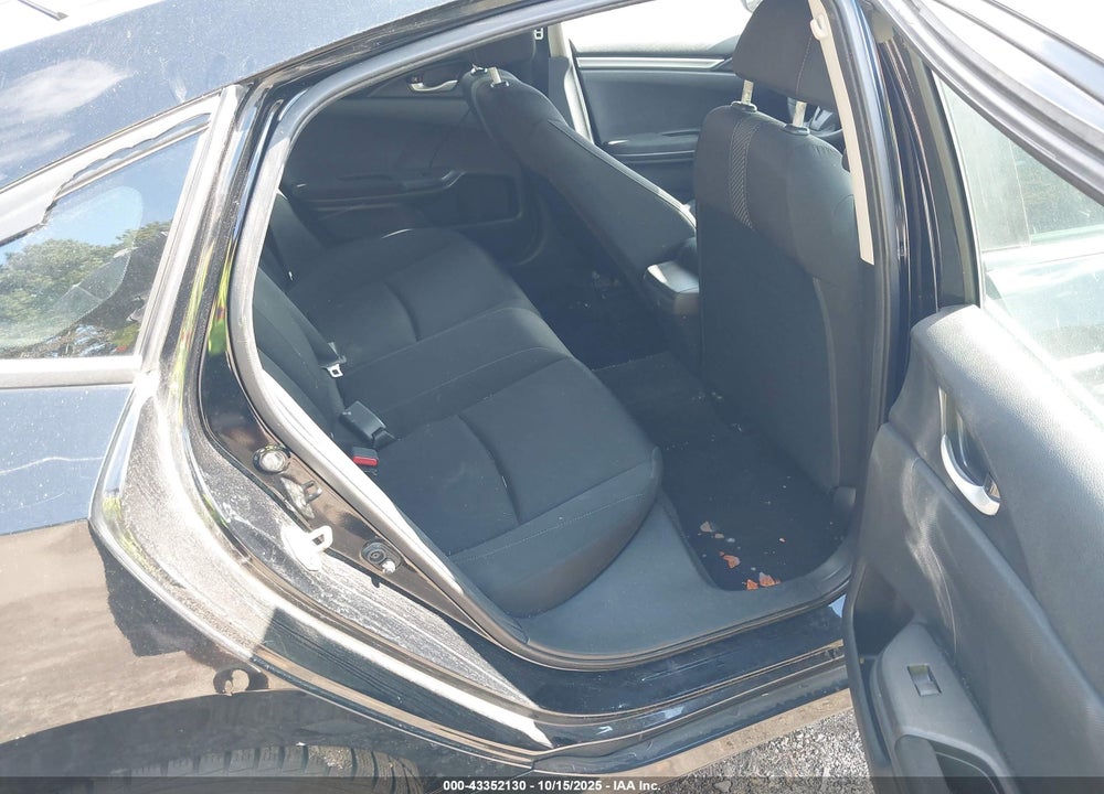 2018 HONDA CIVIC LX VIN: 2HGFC2F52JH570189
