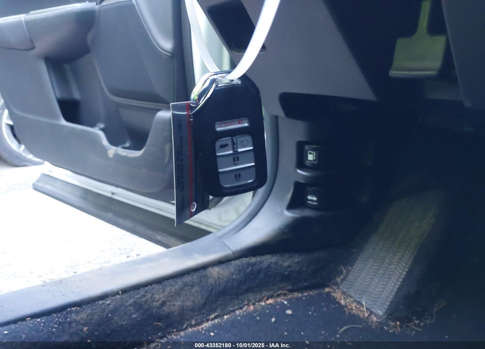 2021 HONDA CR-V VIN: 2HKRW2H80MH676422