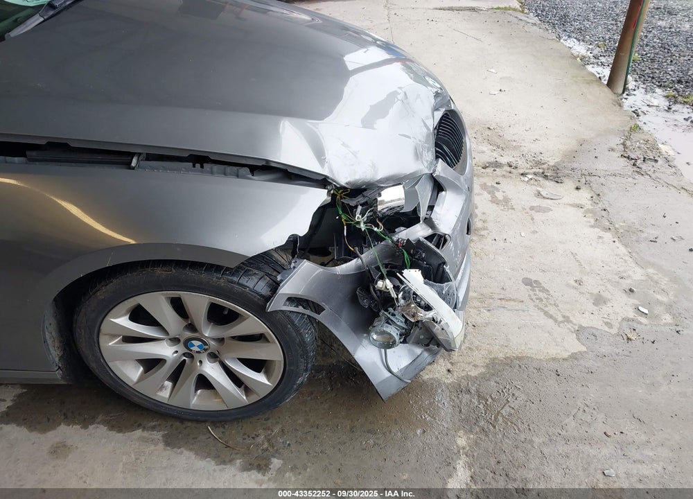 2013 BMW 328I VIN: WBADW3C55DJ527702