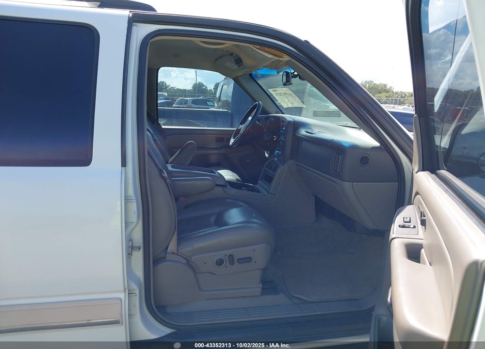 2006 CHEVROLET SUBURBAN 1500 VIN: 1GNFK16Z86J172870