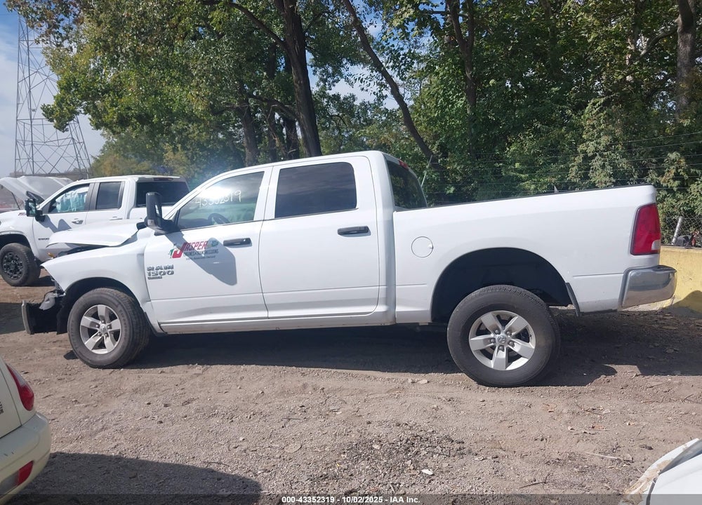 2022 RAM 1500 VIN: 3C6RR7KG7NG239927