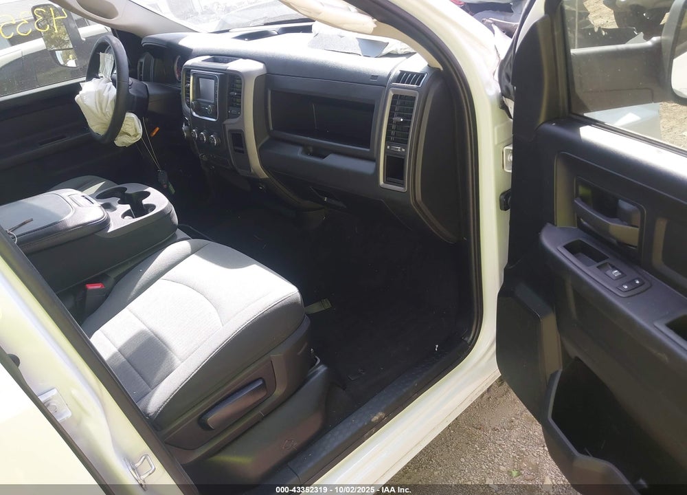 2022 RAM 1500 VIN: 3C6RR7KG7NG239927