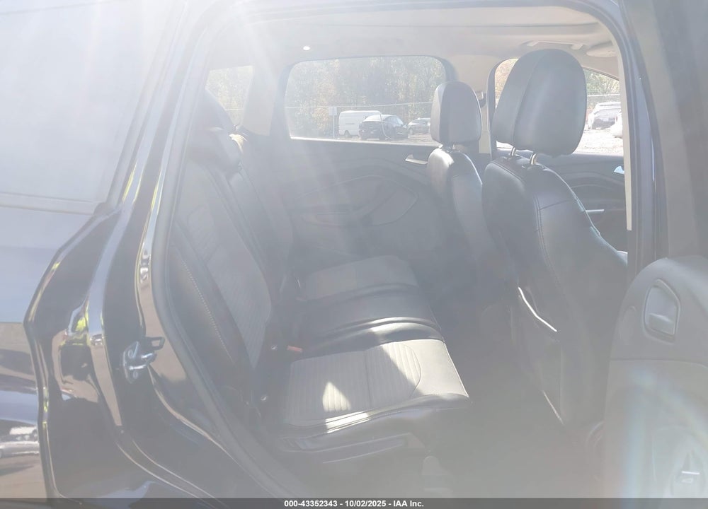 2017 FORD ESCAPE VIN: 1FMCU9G99HUD47742