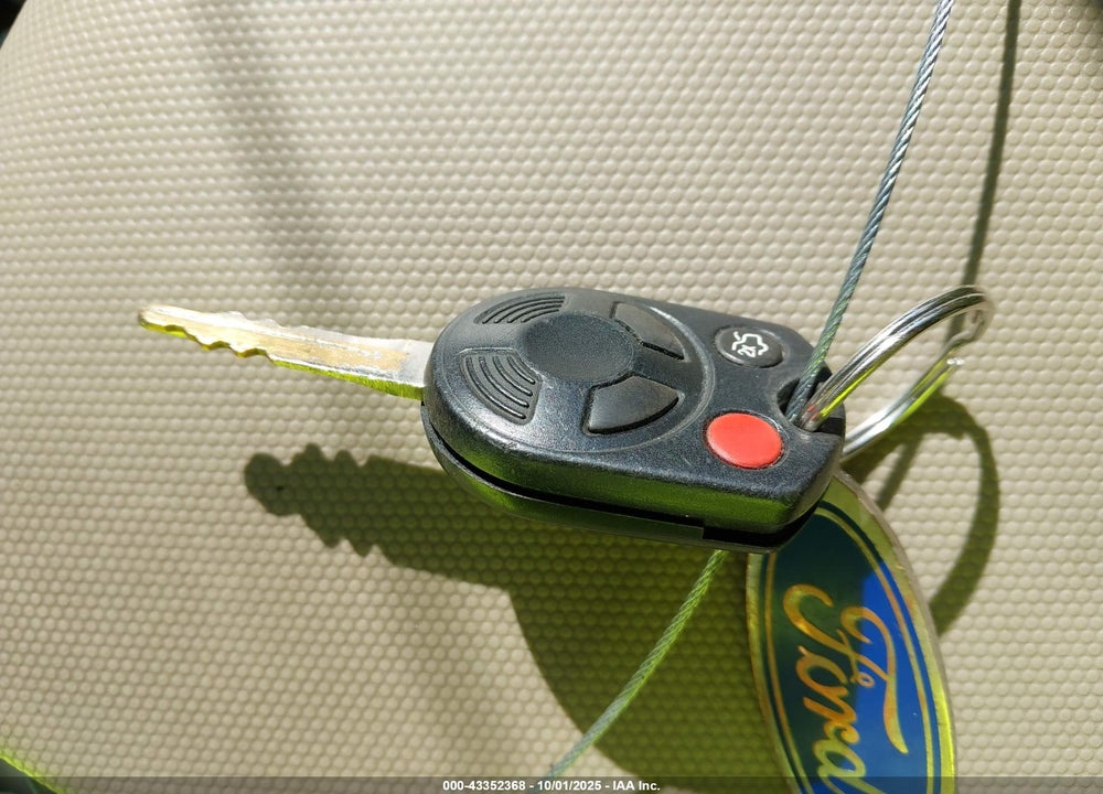 2010 FORD ESCAPE VIN: 1FMCU9DGXAKD46068