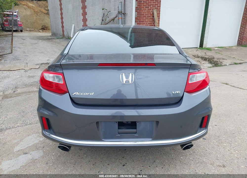 2013 HONDA ACCORD EX-L V-6 VIN: 1HGCT2B81DA010282