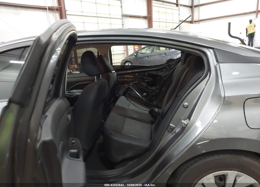 2021 NISSAN VERSA S XTRONIC CVT VIN: 3N1CN8DVXML805857