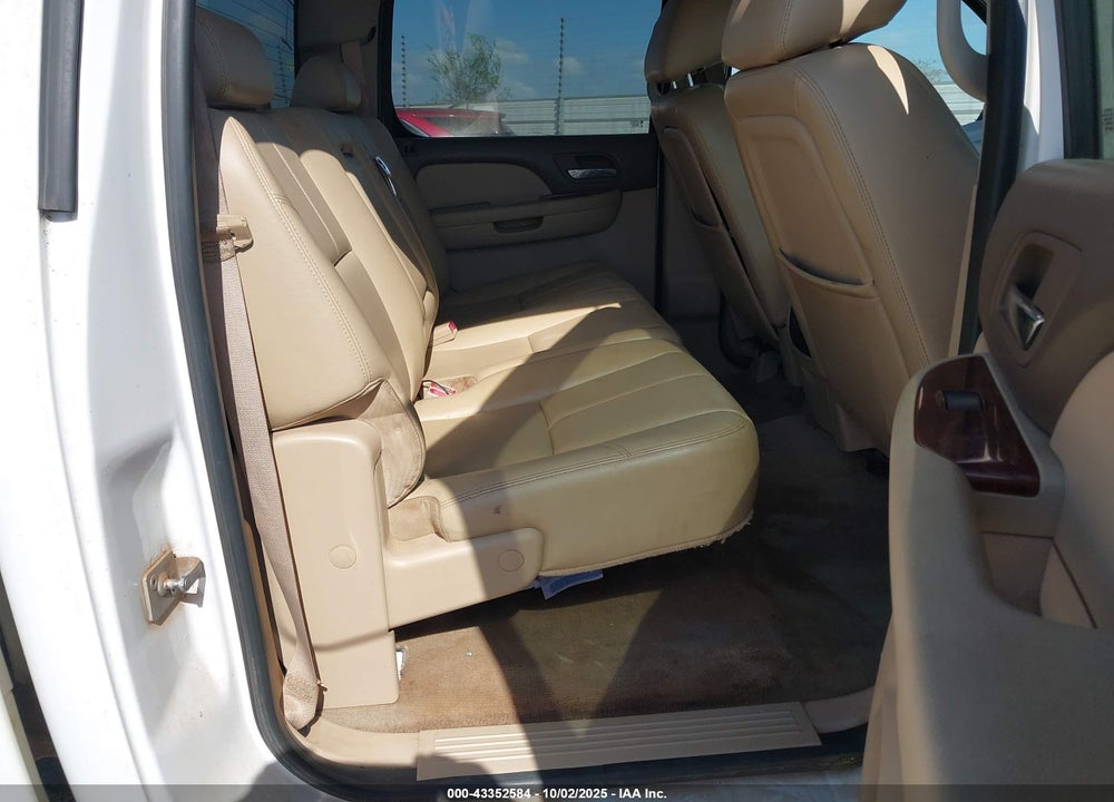 2011 CHEVROLET SILVERADO 2500HD LTZ VIN: 1GC1KYC87BF156194