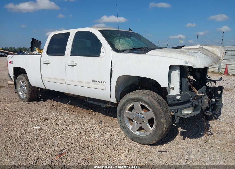 2011 CHEVROLET SILVERADO 2500HD LTZ VIN: 1GC1KYC87BF156194
