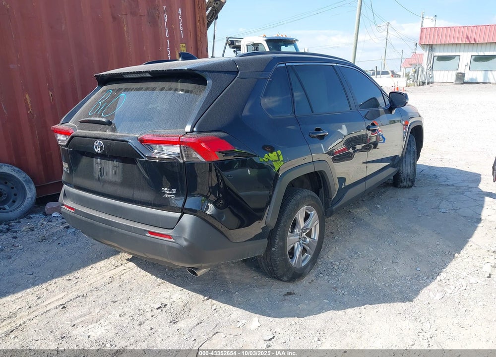 2022 TOYOTA RAV4 XLE VIN: 2T3P1RFV2NC289910