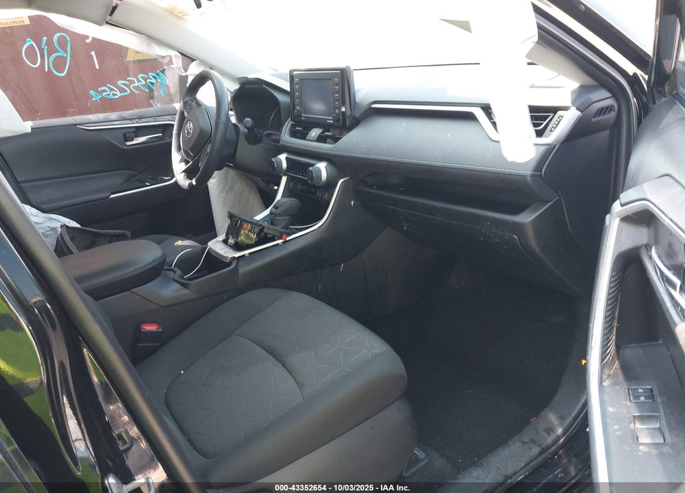 2022 TOYOTA RAV4 XLE VIN: 2T3P1RFV2NC289910