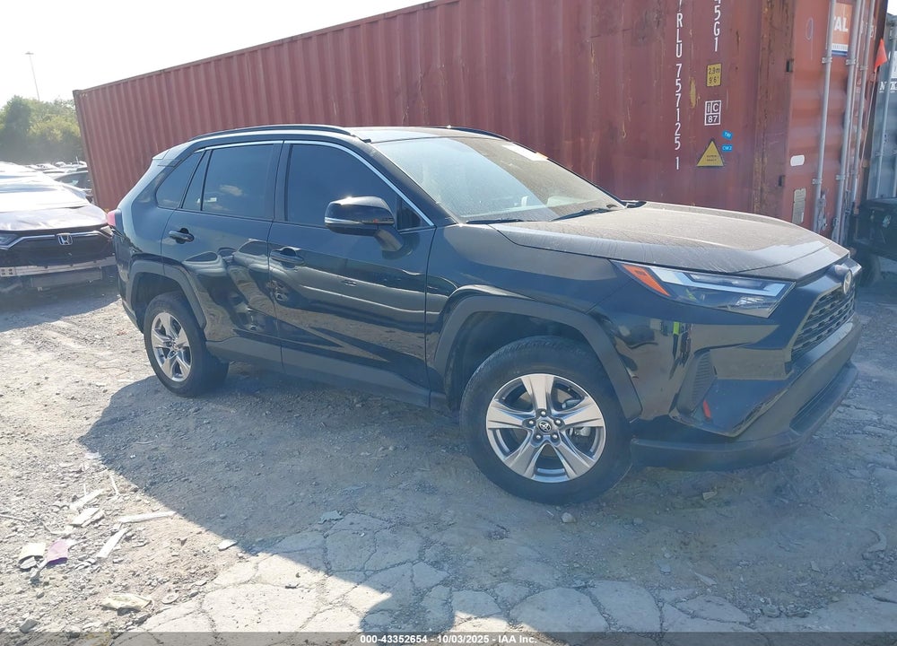 2022 TOYOTA RAV4 XLE VIN: 2T3P1RFV2NC289910