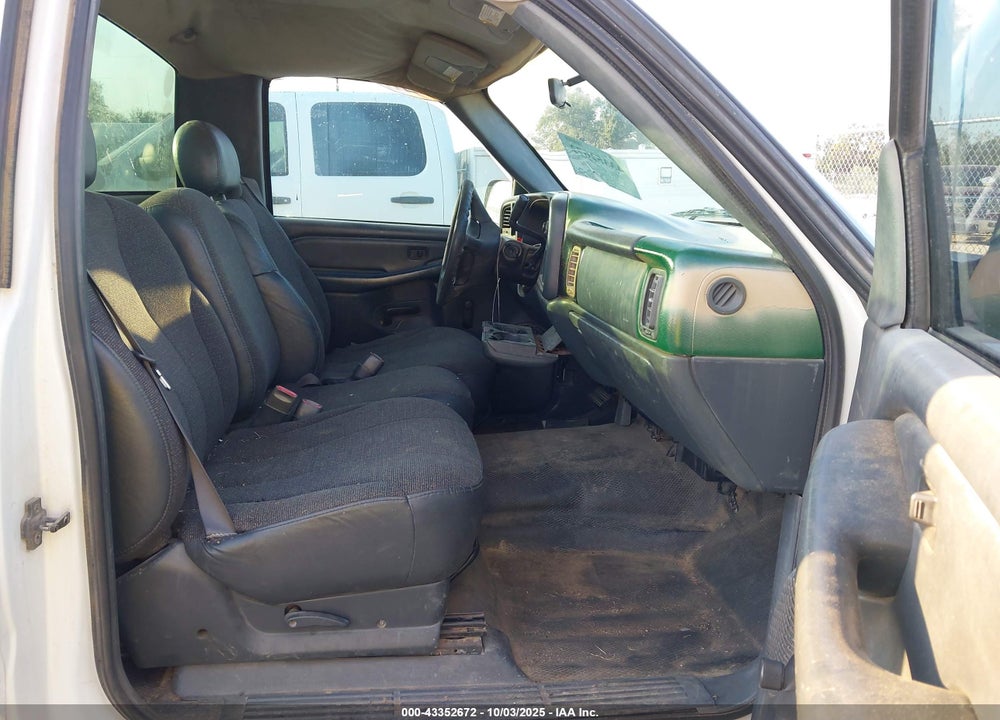 2000 GMC SIERRA 1500 VIN: 1GTEC14V2YE900695