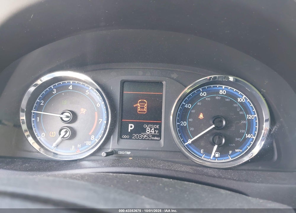 2018 TOYOTA COROLLA VIN: 5YFBURHE7JP751749