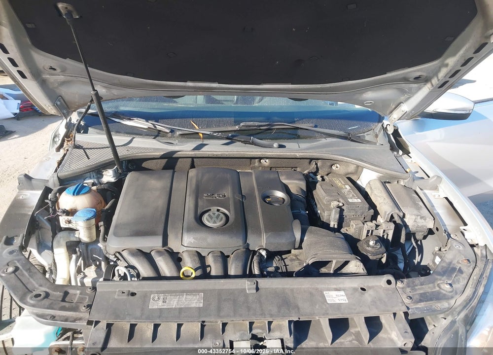 2014 VOLKSWAGEN PASSAT VIN: 1VWBP7A32EC009615