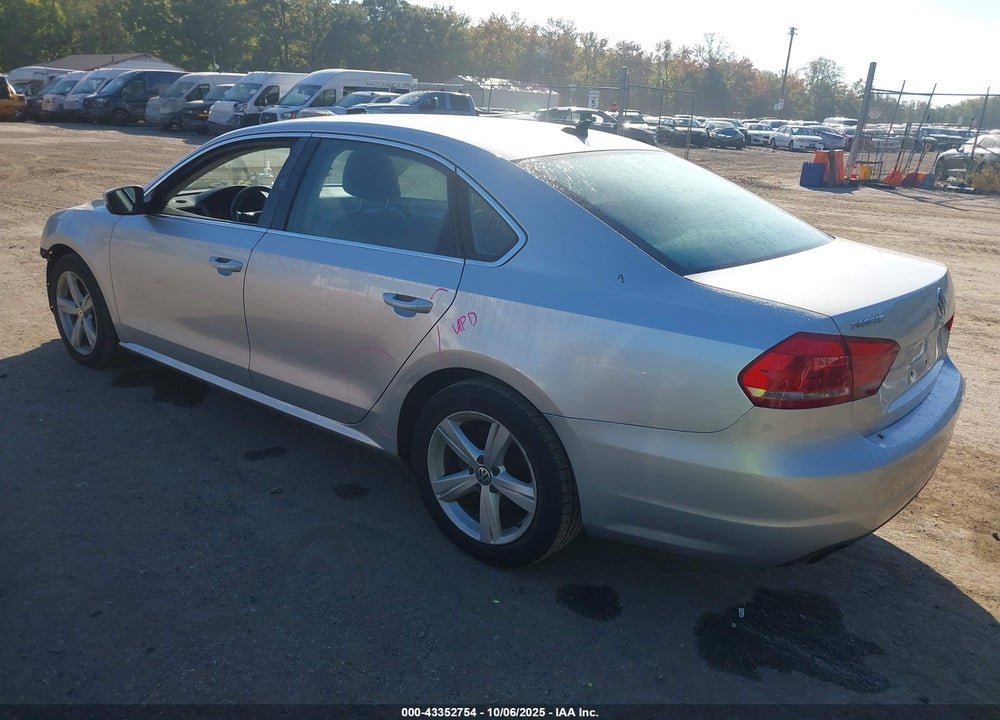 2014 VOLKSWAGEN PASSAT VIN: 1VWBP7A32EC009615