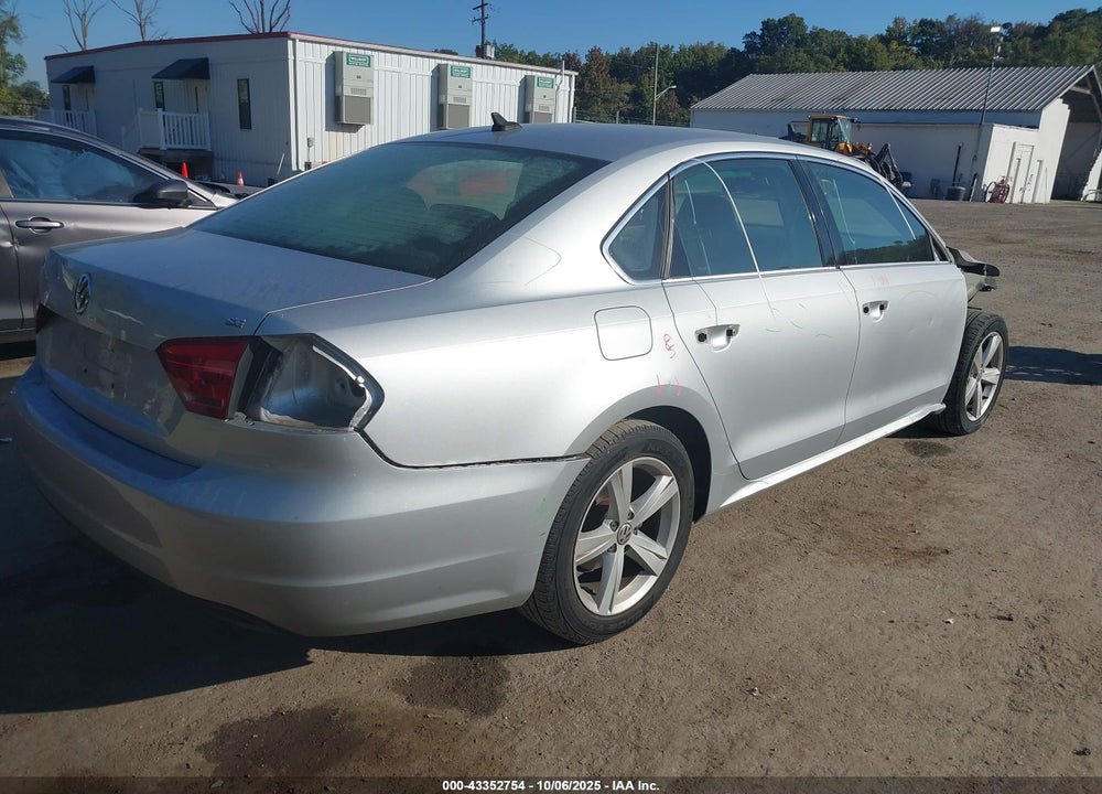 2014 VOLKSWAGEN PASSAT VIN: 1VWBP7A32EC009615