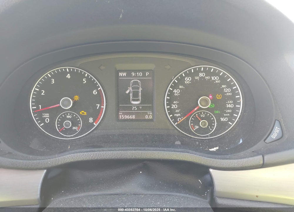 2014 VOLKSWAGEN PASSAT VIN: 1VWBP7A32EC009615