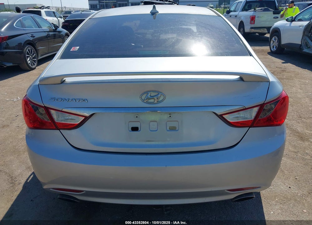 2011 HYUNDAI SONATA VIN: 5NPEC4AC4BH238520