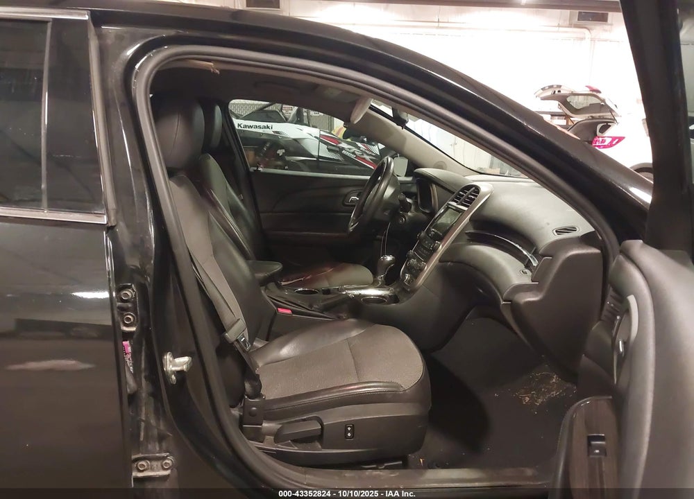 2014 CHEVROLET MALIBU VIN: 1G11E5SL3EF284375
