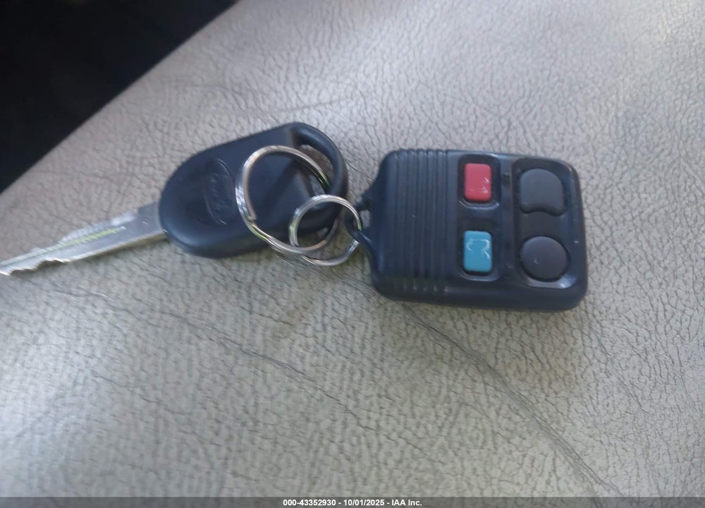2007 FORD EXPLORER VIN: 1FMEU74E67UA35925