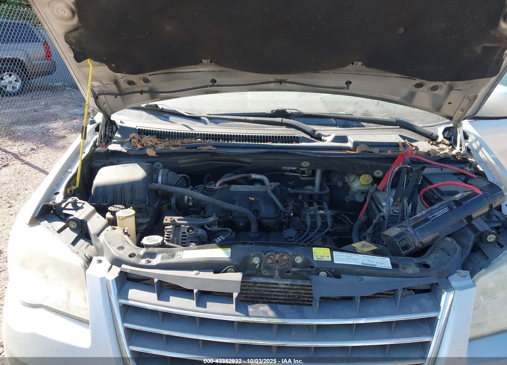 2008 CHRYSLER TOWN & COUNTRY TOURING VIN: 2A8HR54P18R607080