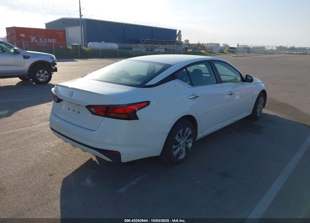 2022 NISSAN ALTIMA S FWD VIN: 1N4BL4BV9NN300569