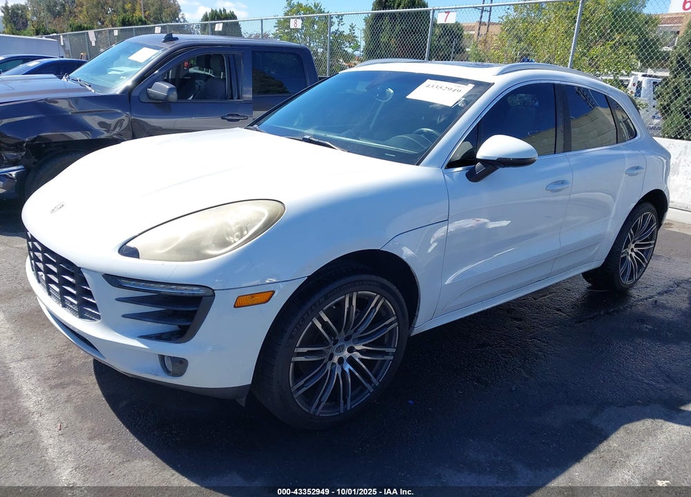 2015 PORSCHE MACAN S VIN: WP1AB2A52FLB51111