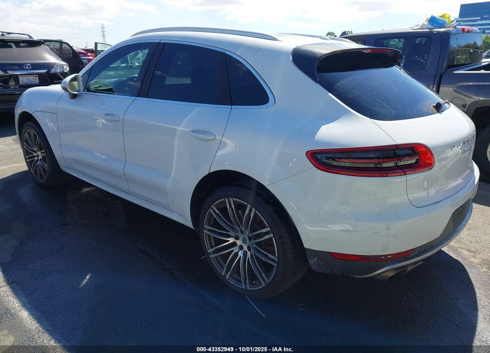 2015 PORSCHE MACAN S VIN: WP1AB2A52FLB51111