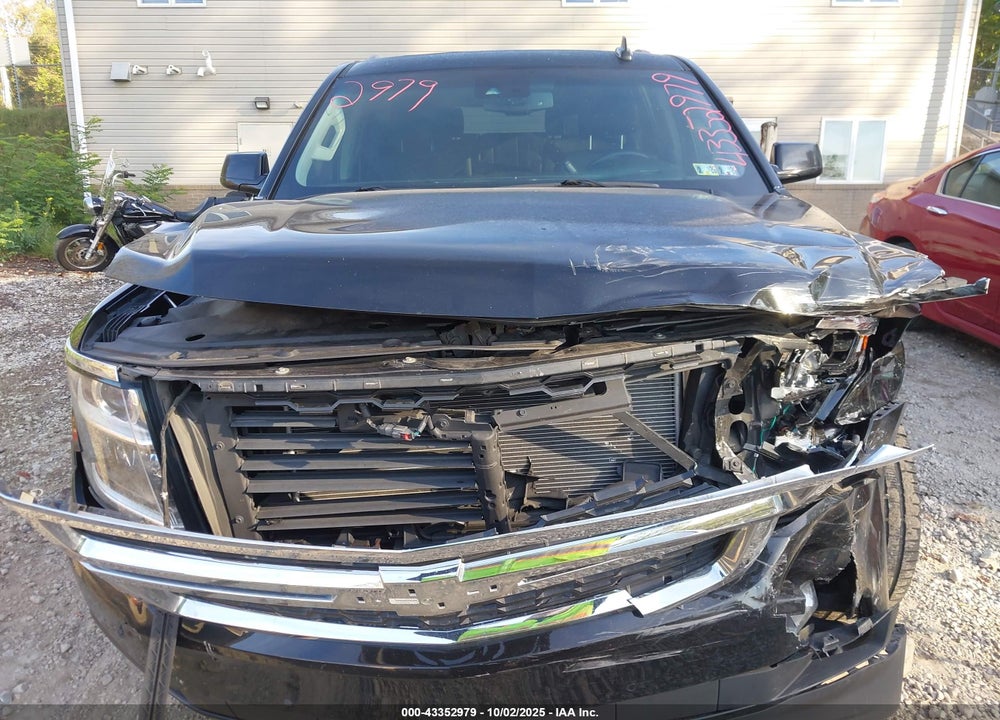 2017 CHEVROLET SUBURBAN VIN: 1GNSKHKC6HR241424