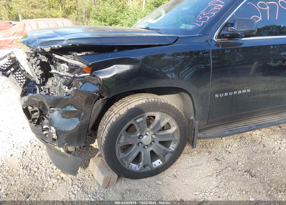 2017 CHEVROLET SUBURBAN VIN: 1GNSKHKC6HR241424