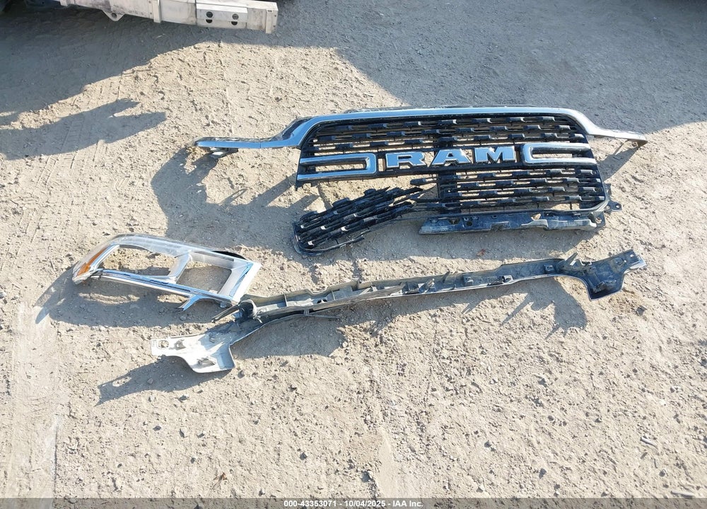 2024 RAM 2500 BIG HORN 4X4 8' BOX VIN: 3C6UR5JJXRG249398