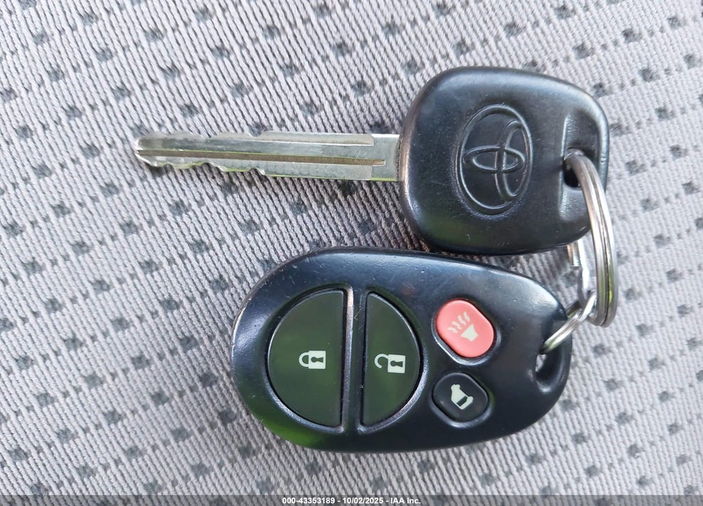2006 TOYOTA SIENNA LE VIN: 5TDZA23C16S520560
