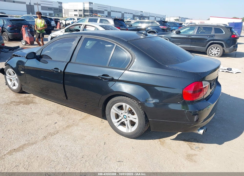 2008 BMW 3 SERIES VIN: WBAVA33518P142868