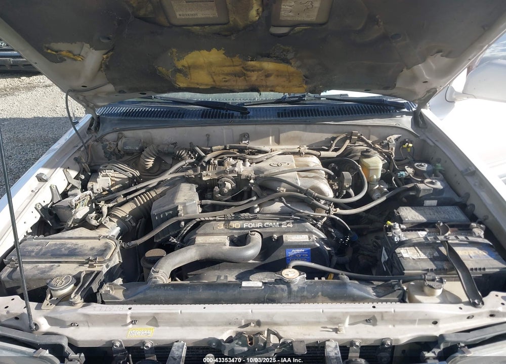 2000 TOYOTA 4RUNNER LIMITED V6 VIN: JT3HN87R0Y0289985