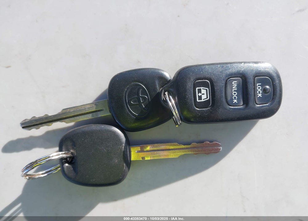 2000 TOYOTA 4RUNNER LIMITED V6 VIN: JT3HN87R0Y0289985