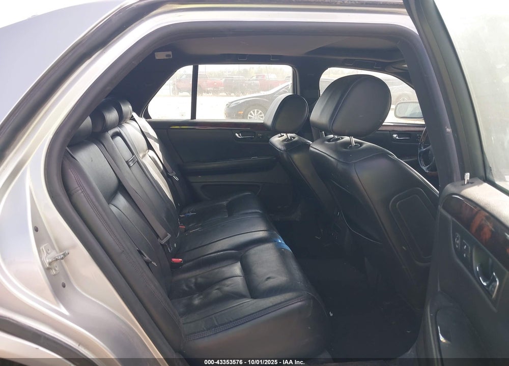 2007 CADILLAC DTS LUXURY II VIN: 1G6KD57Y07U118108