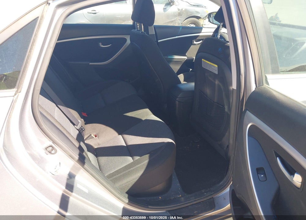 2016 HYUNDAI ELANTRA VIN: KMHD35LH7GU274429